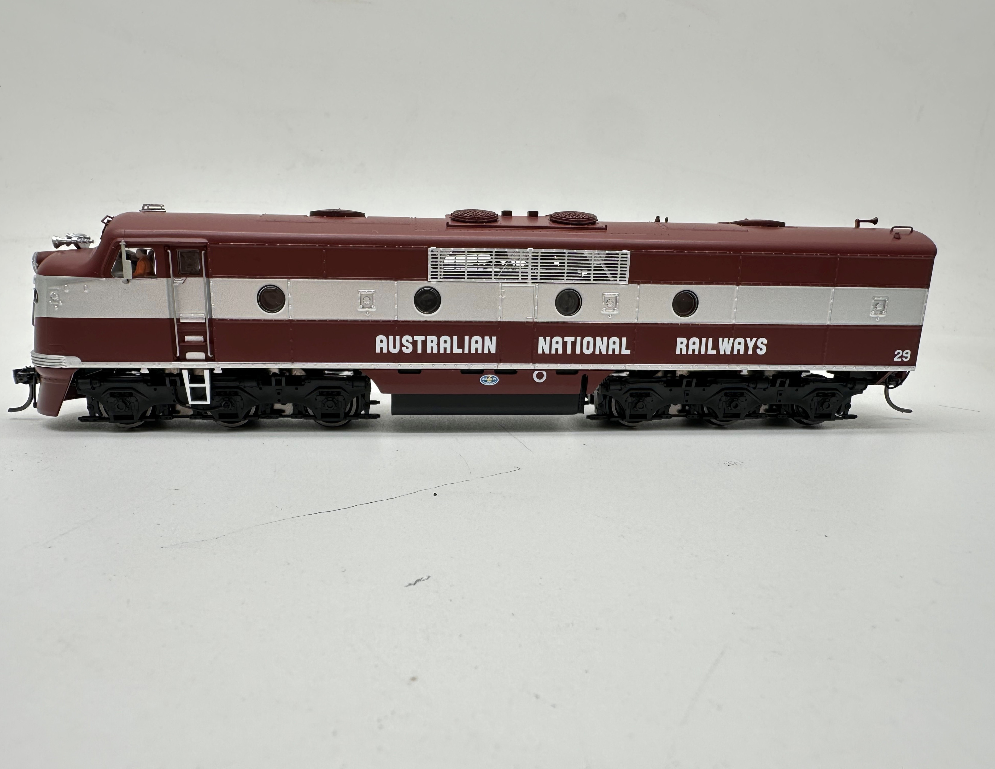GM29 - Maroon / Silver - Arriving Soon
